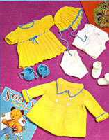Lovely vintage dolls knitting pattern for a set of clothes to fit 20" doll